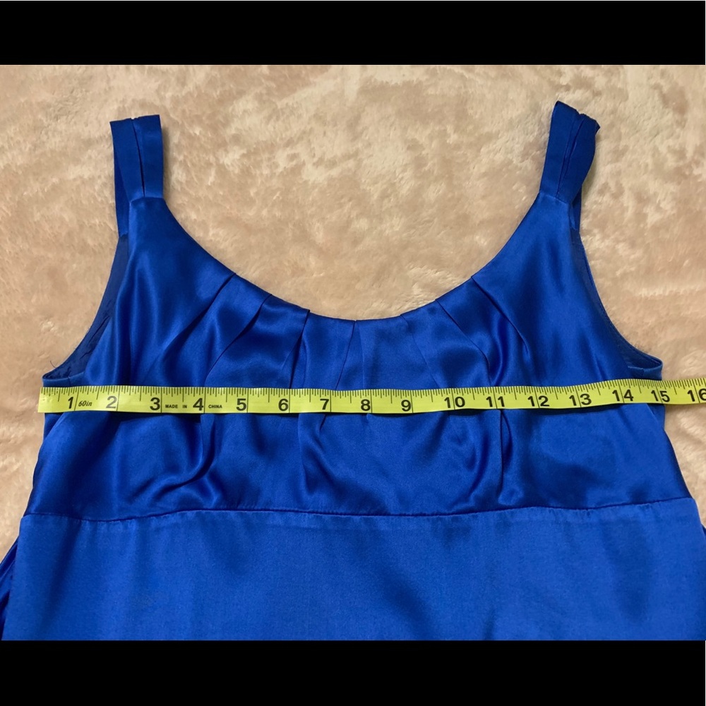 Maggy London Blue silk dress size 8P Host Pick! โค๏ธ - Picture 4 of 14